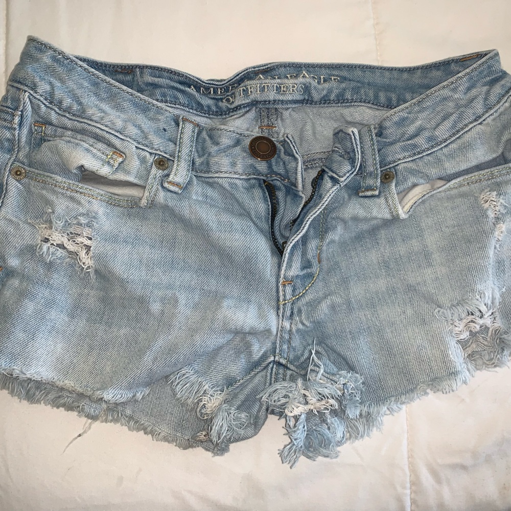 American eagle cut off shorts.